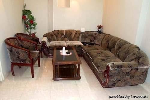 Hotel Welcome Palace Delhi  Bagian luar foto